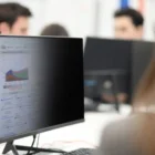 Filtr prywatyzujący NoLook do monitora — widok produktu